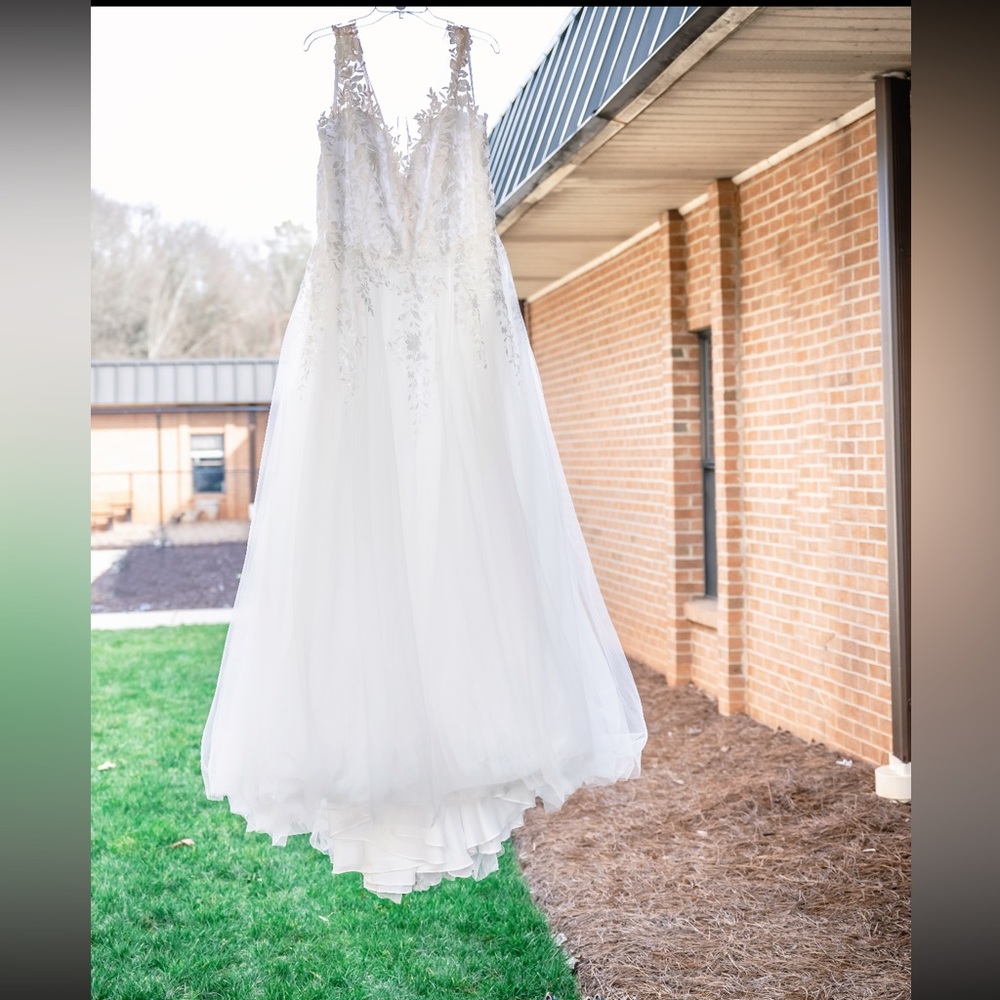 White wedding dress